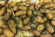 Panhoogtepunt van aardappelwiggen stock afbeeldingen Panhoogtepunt van aardappelwiggen stock afbeeldingen
