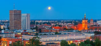 Panorama aereo di Danzica alla notte, Polonia immagine stock Panorama aereo di Danzica alla notte, Polonia immagine stock