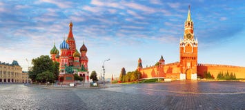 Panorama av Kreml, röd fyrkant i Moskva, Ryssland royaltyfri foto Panorama av Kreml, röd fyrkant i Moskva, Ryssland royaltyfri foto