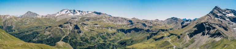 Panorama de haute route alpine de Grossglockner, Autriche photos libres de droits Panorama de haute route alpine de Grossglockner, Autriche photos libres de droits