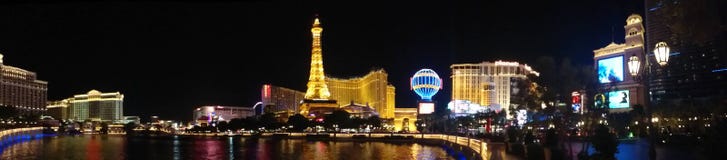 Panorama de la tira de Las Vegas en la noche fotografía de archivo libre de regalías Panorama de la tira de Las Vegas en la noche fotografía de archivo libre de regalías