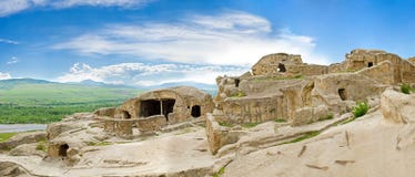 Panorama del monastero della città della caverna, Vardzia, Georgia Fotografia Stock Libera da Diritti Panorama del monastero della città della caverna, Vardzia, Georgia Fotografia Stock Libera da Diritti