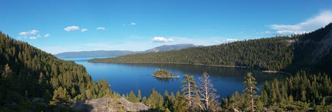 Panorama Emerald Bay Lake Tahoe California imagenes de archivo Panorama Emerald Bay Lake Tahoe California imagenes de archivo