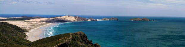 Panorama hermoso de la playa fotos de archivo Panorama hermoso de la playa fotos de archivo