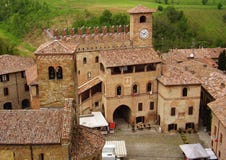 Panorama op Castell’arquato, Piacenza, Italië stock foto Panorama op Castell’arquato, Piacenza, Italië stock foto