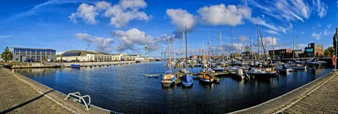 Panorama schronienie w zewnętrznym mieście Wismar w Niemcy morzu bałtyckim lub marina zdjęcie royalty free Panorama schronienie w zewnętrznym mieście Wismar w Niemcy morzu bałtyckim lub marina zdjęcie royalty free