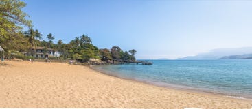 Panorama van het Strand van Praia DA Feiticeira - Ilhabela, Sao Paulo, Brazilië royalty-vrije stock foto's Panorama van het Strand van Praia DA Feiticeira - Ilhabela, Sao Paulo, Brazilië royalty-vrije stock foto's
