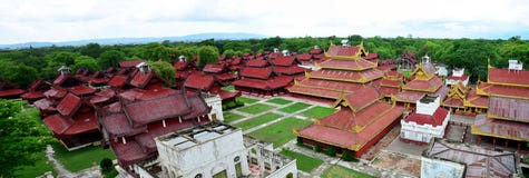 Panorama von Mandalay-Palast in Mandalay, Myanmar lizenzfreie stockfotos Panorama von Mandalay-Palast in Mandalay, Myanmar lizenzfreie stockfotos