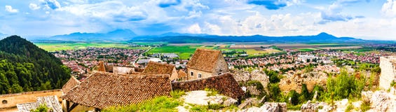 Panorama von Rasnov in Siebenbürgen, Rumänien stockbild Panorama von Rasnov in Siebenbürgen, Rumänien stockbild