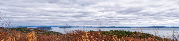 Panoramautsikt av Acadianationalparken arkivfoton Panoramautsikt av Acadianationalparken arkivfoton