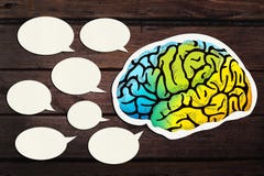 Papel vazio cortado com Brain Speech imagens de stock royalty free Papel vazio cortado com Brain Speech imagens de stock royalty free