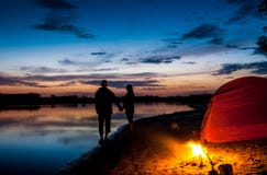 Para namiotu camping Zdjęcia Royalty Free Para namiotu camping Zdjęcia Royalty Free