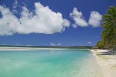 Paradis rêveur tropical de plage photo stock Paradis rêveur tropical de plage photo stock