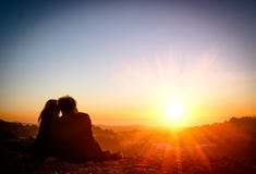 Pares no amor no por do sol - San Francisco fotografia de stock Pares no amor no por do sol - San Francisco fotografia de stock