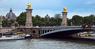 Paris - Brücke von Alexandre III stockbilder Paris - Brücke von Alexandre III stockbilder