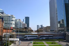 Paris/France - 29 mars 2012 : Panorama du secteur de la défense de La à Paris vers le centre de la ville photographie stock Paris/France - 29 mars 2012 : Panorama du secteur de la défense de La à Paris vers le centre de la ville photographie stock