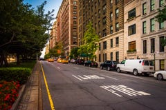 Park Avenue na zona leste superior, Manhattan, New York fotografia de stock Park Avenue na zona leste superior, Manhattan, New York fotografia de stock