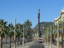 Paseo Colom, ευρεία λεωφόρος με τους φοίνικες που οδηγούν στο μνημείο του Columbus στοκ εικόνες Paseo Colom, ευρεία λεωφόρος με τους φοίνικες που οδηγούν στο μνημείο του Columbus στοκ εικόνες
