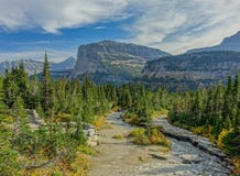 Passages de Stoney Indian Trail en glacier N P photo libre de droits Passages de Stoney Indian Trail en glacier N P photo libre de droits