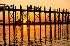 Passerelle Amarapura, Mandalay, Myanmar de bein d'U. photo stock Passerelle Amarapura, Mandalay, Myanmar de bein d'U. photo stock