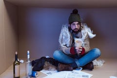 Pauvre homme demandant l'aumône image stock Pauvre homme demandant l'aumône image stock
