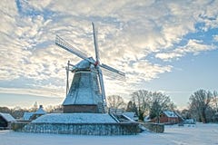 Paysage hollandais de moulin à vent images libres de droits Paysage hollandais de moulin à vent images libres de droits
