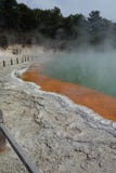 País de las maravillas termal de Wai-O-Tapu (aguas sagradas), Nueva Zelanda foto de archivo libre de regalías País de las maravillas termal de Wai-O-Tapu (aguas sagradas), Nueva Zelanda foto de archivo libre de regalías