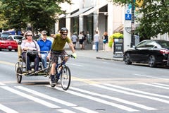 Pedicab à Seattle, Washington image libre de droits Pedicab à Seattle, Washington image libre de droits