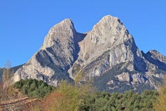 Pedraforca góra w kadiego Moixero pasmie górskim fotografia royalty free Pedraforca góra w kadiego Moixero pasmie górskim fotografia royalty free