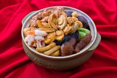 Pen Cai, Poon Choi, Pen Chai, Peng Cai, grand festin de cuvette image libre de droits Pen Cai, Poon Choi, Pen Chai, Peng Cai, grand festin de cuvette image libre de droits