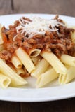 Penne boloñés imágenes de archivo libres de regalías Penne boloñés imágenes de archivo libres de regalías