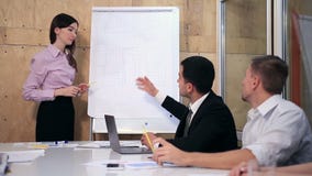Perguntas e resposta durante a apresentação do negócio vídeos de arquivo Perguntas e resposta durante a apresentação do negócio vídeos de arquivo
