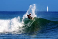 Persona que practica surf profesional Anthony Walsh en Hawaii imágenes de archivo libres de regalías Persona que practica surf profesional Anthony Walsh en Hawaii imágenes de archivo libres de regalías