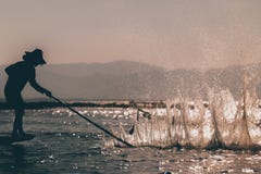 Pescador em Myanmar imagem de stock Pescador em Myanmar imagem de stock