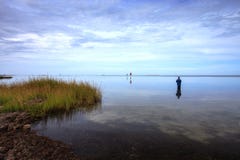 Pescador Pamlico Hatteras sano NC del paisaje imagen de archivo Pescador Pamlico Hatteras sano NC del paisaje imagen de archivo