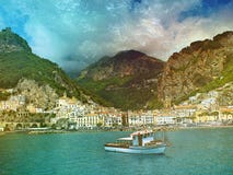 Peschereccio del costo dell'Italia immagine stock libera da diritti Peschereccio del costo dell'Italia immagine stock libera da diritti