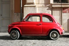 Petite voiture compacte de vintage photo stock Petite voiture compacte de vintage photo stock