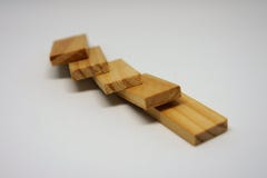 Pezzo di legno di domino fotografia stock Pezzo di legno di domino fotografia stock
