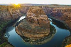 Pferdeschuh Biegung, Nationalpark Grand Canyon s nahe P, USA - Panorama-Sonnenuntergang färbt Schnee und Winter - Fallherbstfarbe stockbilder Pferdeschuh Biegung, Nationalpark Grand Canyon s nahe P, USA - Panorama-Sonnenuntergang färbt Schnee und Winter - Fallherbstfarbe stockbilder