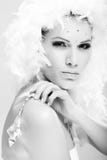Photo noire et blanche artistique de beauté d'hiver photographie stock libre de droits Photo noire et blanche artistique de beauté d'hiver photographie stock libre de droits