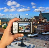 Photographer takes picture of Warsaw