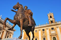 Piazza del Campidoglio, en la colina de Capitoline, en Roma, Italia Imagen de archivo Piazza del Campidoglio, en la colina de Capitoline, en Roma, Italia Imagen de archivo
