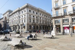 Piazza della Scala lokalizować między miastem Mediolan obrazy royalty free Piazza della Scala lokalizować między miastem Mediolan obrazy royalty free