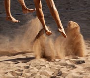 Piedi della sabbia di pallavolo della spiaggia immagini stock Piedi della sabbia di pallavolo della spiaggia immagini stock