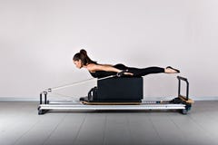Pilates da ginástica imagem de stock royalty free Pilates da ginástica imagem de stock royalty free