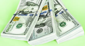 Pilha de cem contas de dólar imagem de stock royalty free Pilha de cem contas de dólar imagem de stock royalty free