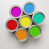 Pinte las latas en un círculo