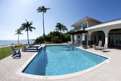 Piscine en Floride photographie stock libre de droits Piscine en Floride photographie stock libre de droits