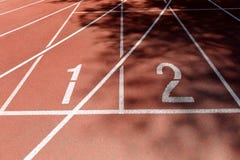 Pista rossa nella tonalità, immagine di atletica dello srgb Fotografie Stock Pista rossa nella tonalità, immagine di atletica dello srgb Fotografie Stock
