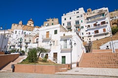 Панорамный взгляд Pisticci. Базиликата. Италия. стоковые фотографии rf Панорамный взгляд Pisticci. Базиликата. Италия. стоковые фотографии rf